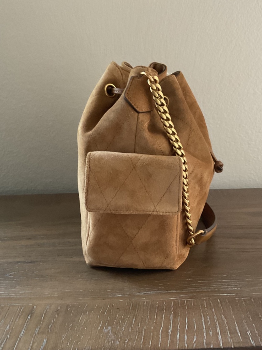 CHARLIE QUILTED SUEDE DRAWSTRING SHOULDER BAG - Picture 5 of 8